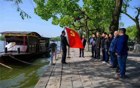 百年黨史 學(xué)在嘉昕，汲取力量 砥礪初心